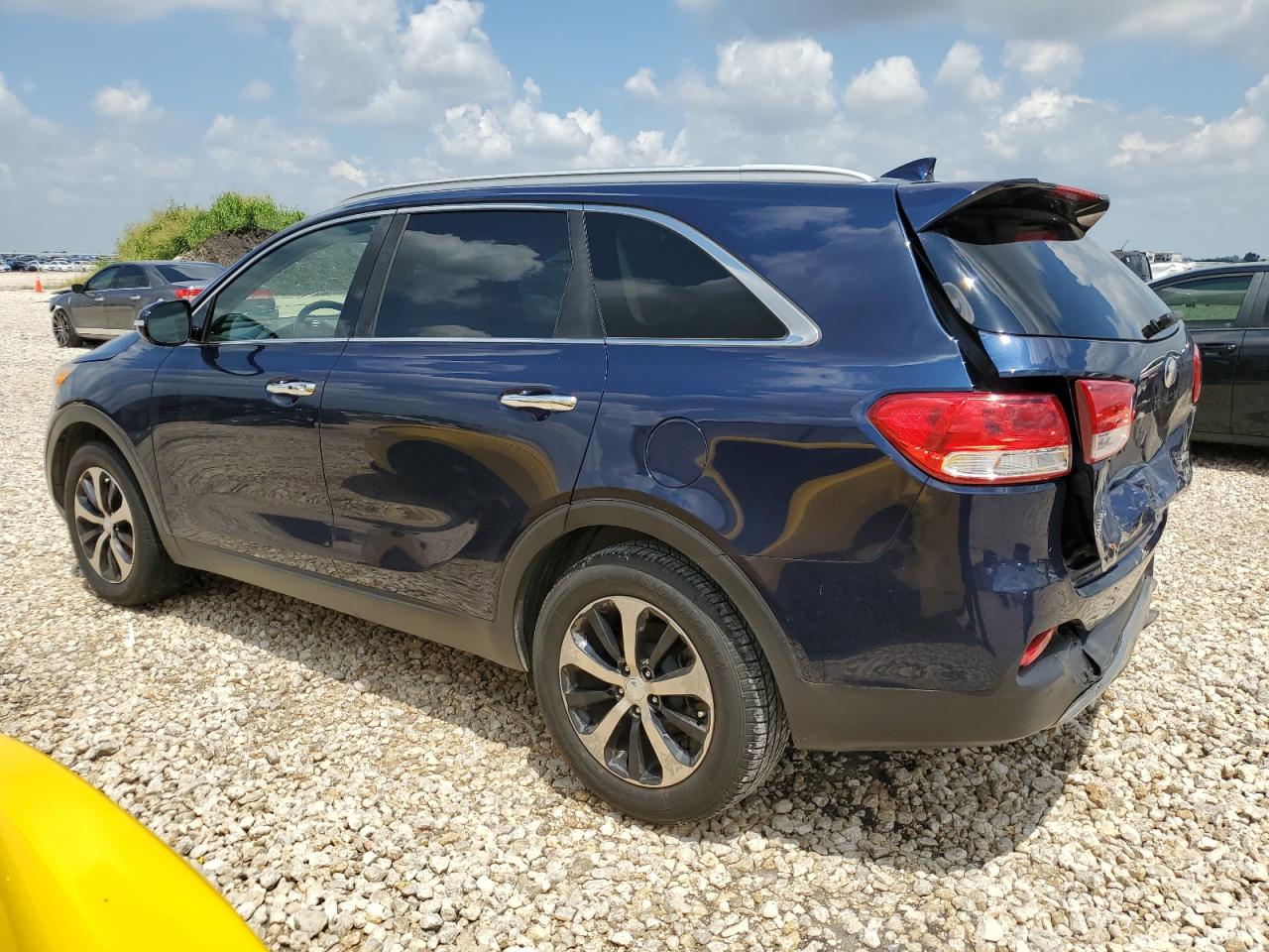 5XYPH4A15HG337176 2017 KIA SORENTO - Image 2