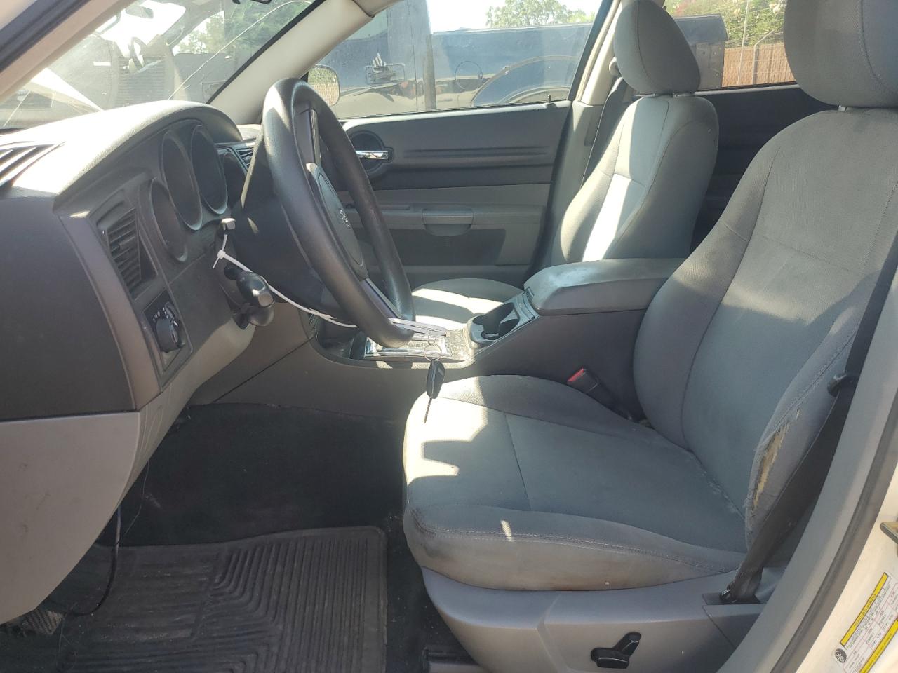 2005 Dodge Magnum Se VIN: 2D4FV48T55H693171 Lot: 65253824