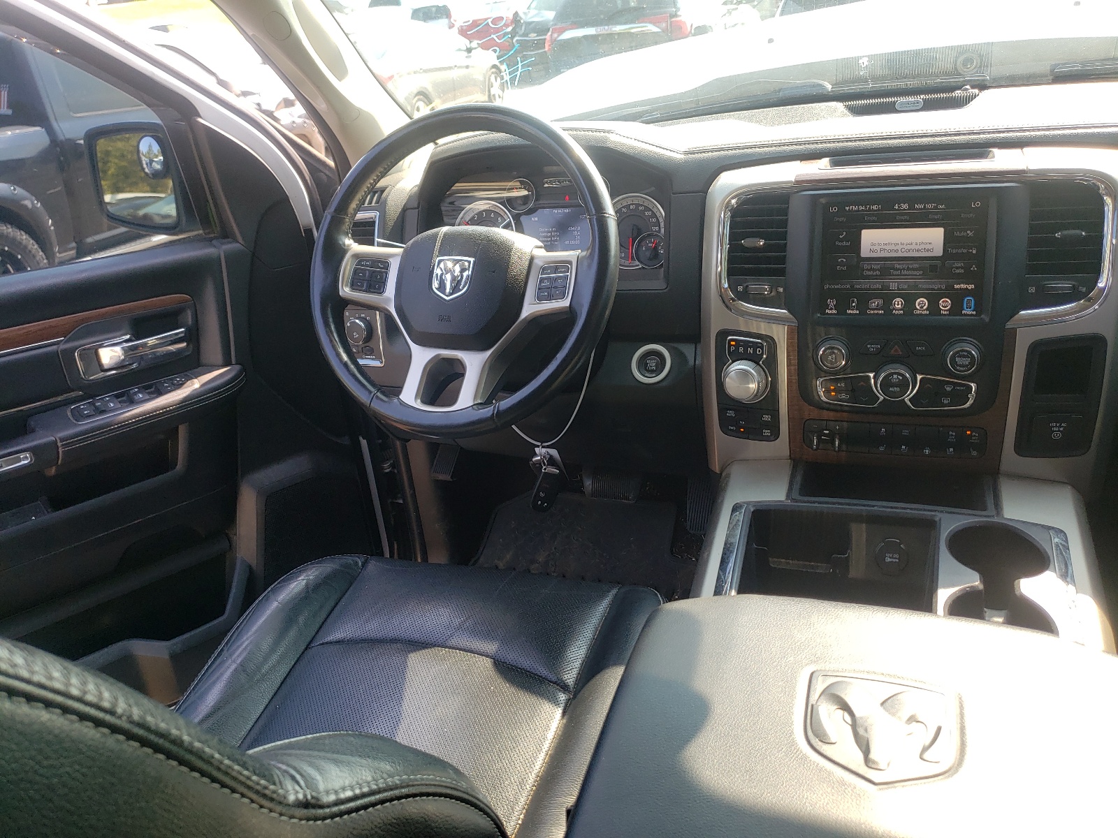 1C6RR7NM2FS588103 2015 Ram 1500 Laramie