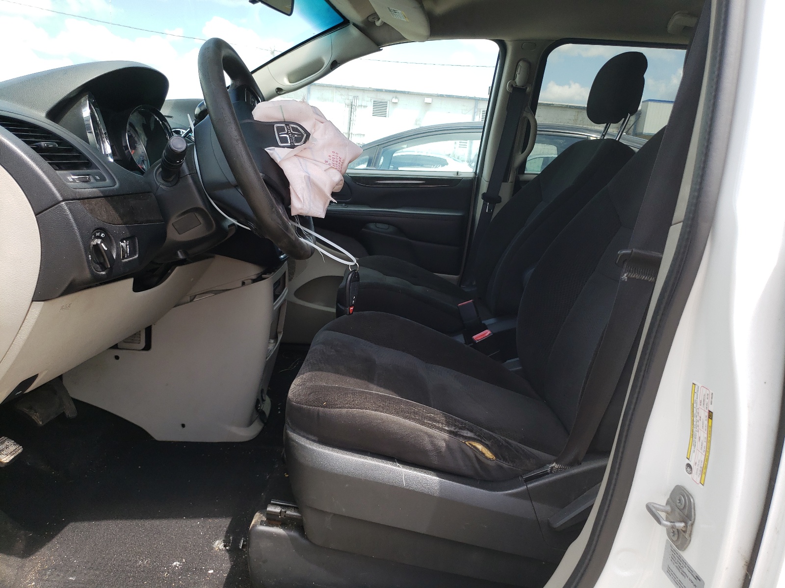 2C4RDGBGXHR718235 2017 Dodge Grand Caravan Se