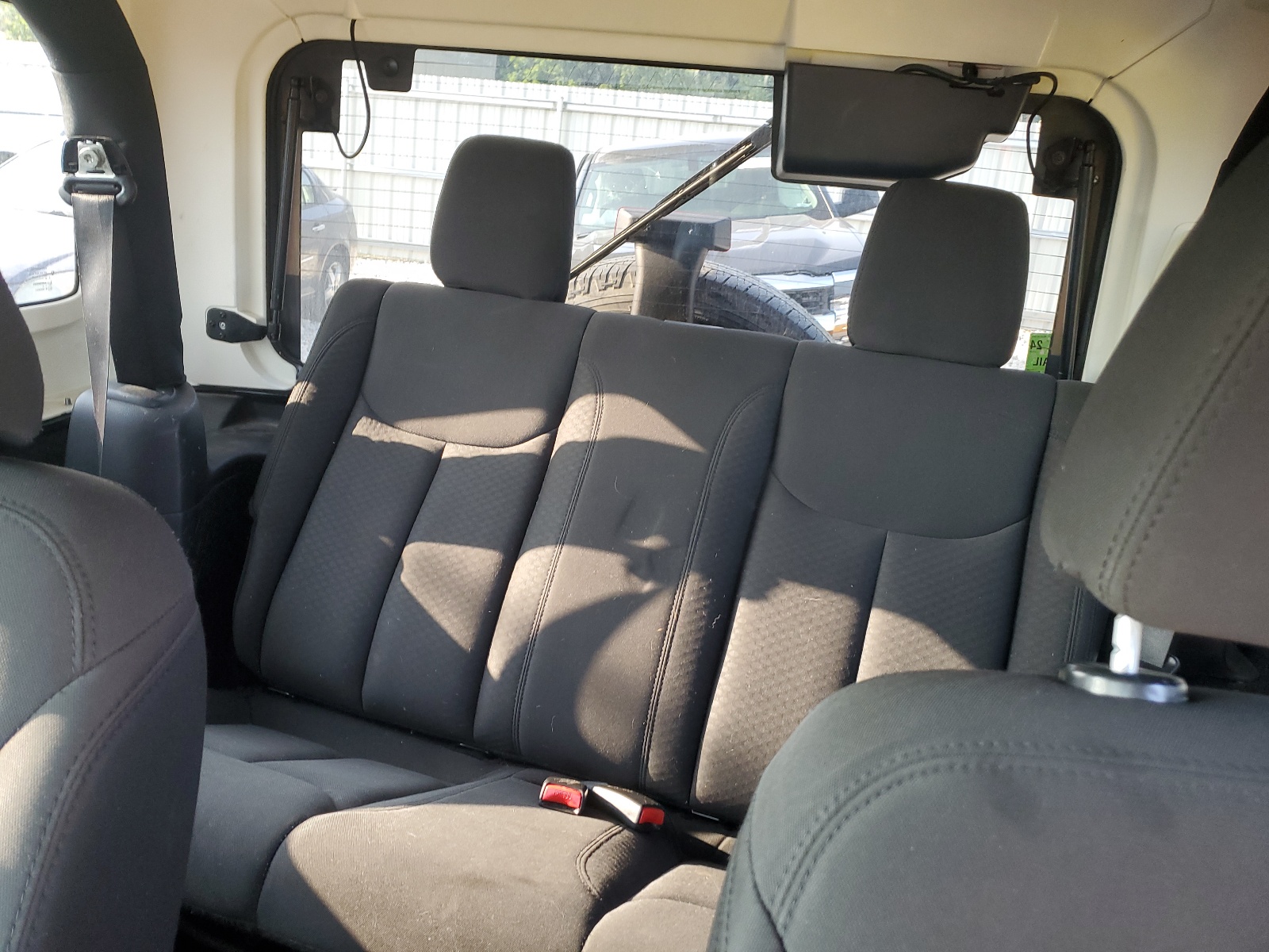 1C4AJWAGXGL195646 2016 Jeep Wrangler Sport