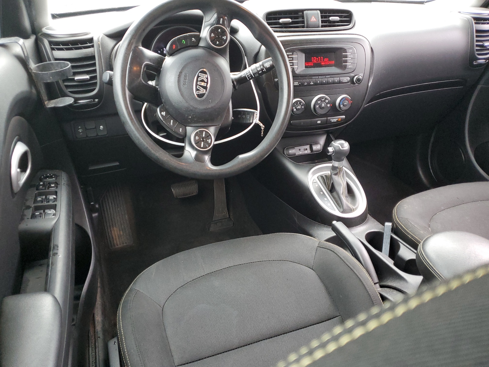 KNDJP3A56F7133812 2015 Kia Soul +