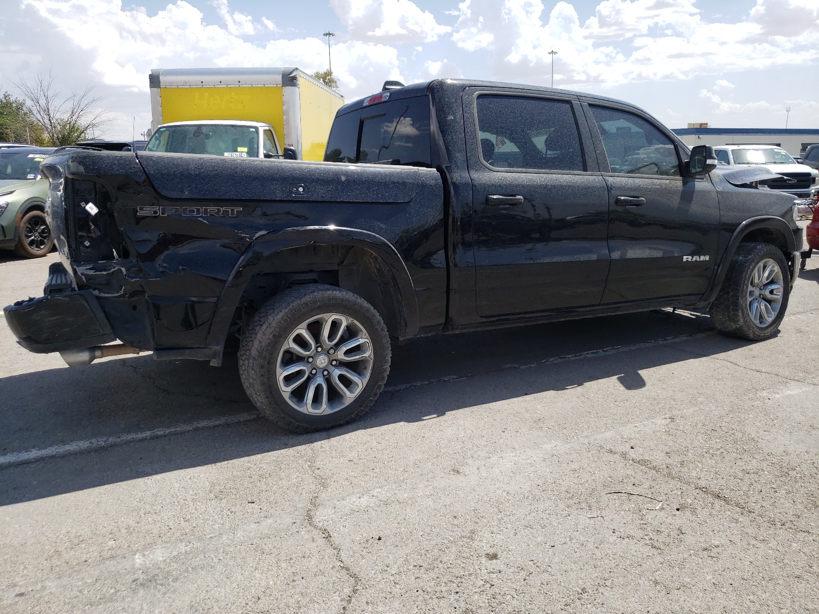 2020 Ram 1500 Laramie vin: 1C6SRFJT2LN393752