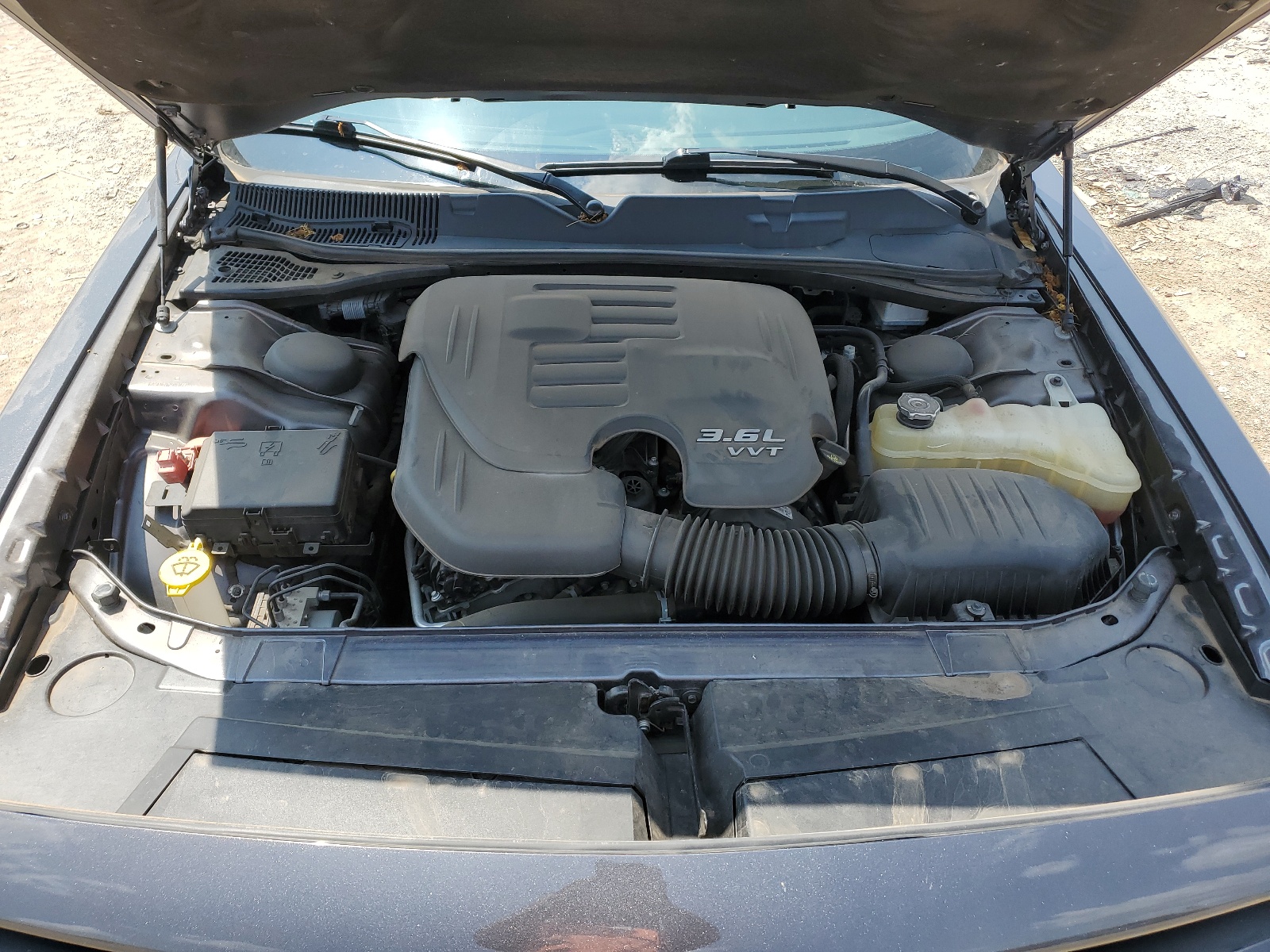 2C3CDZAG4JH305584 2018 Dodge Challenger Sxt