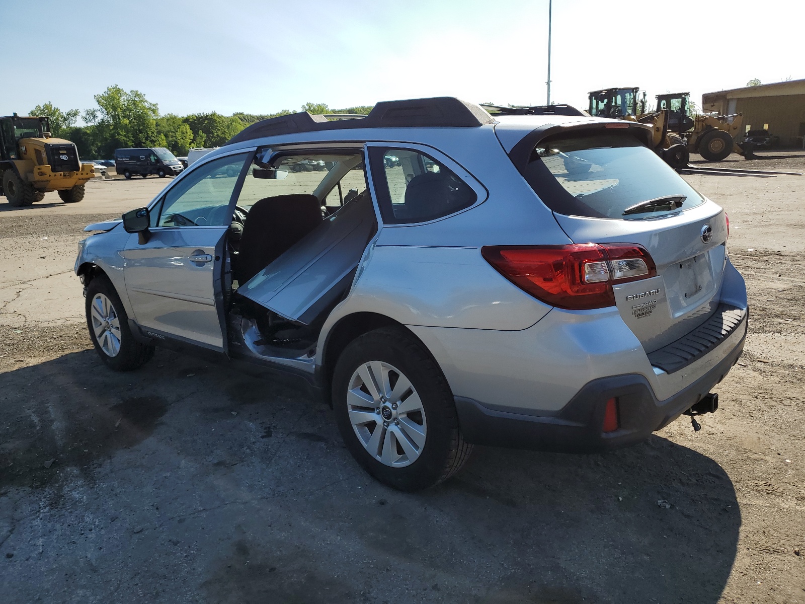 4S4BSAAC1J3273669 2018 Subaru Outback 2.5I