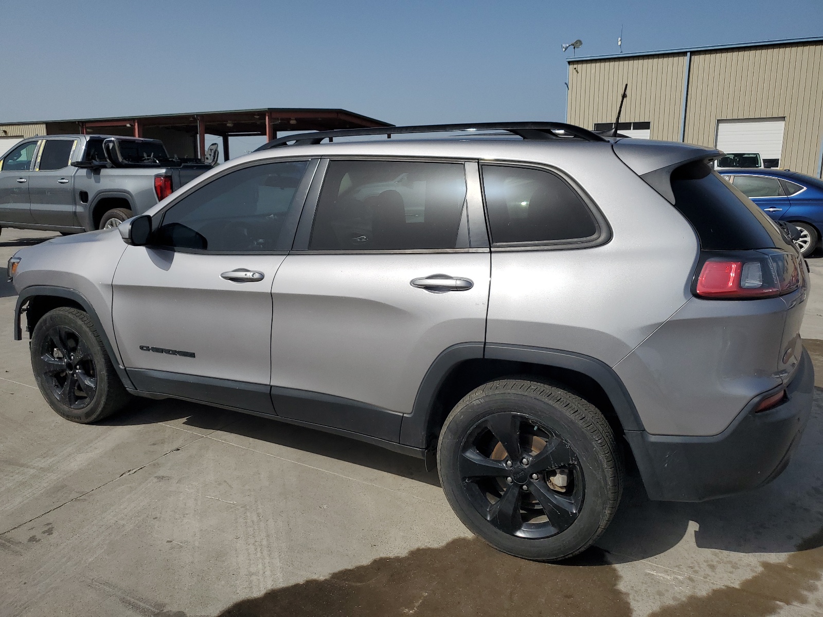 2020 Jeep Cherokee Latitude Plus vin: 1C4PJLLB4LD547134