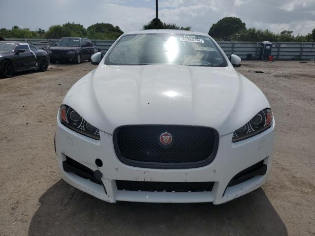 Седани JAGUAR XF 2015 Білий