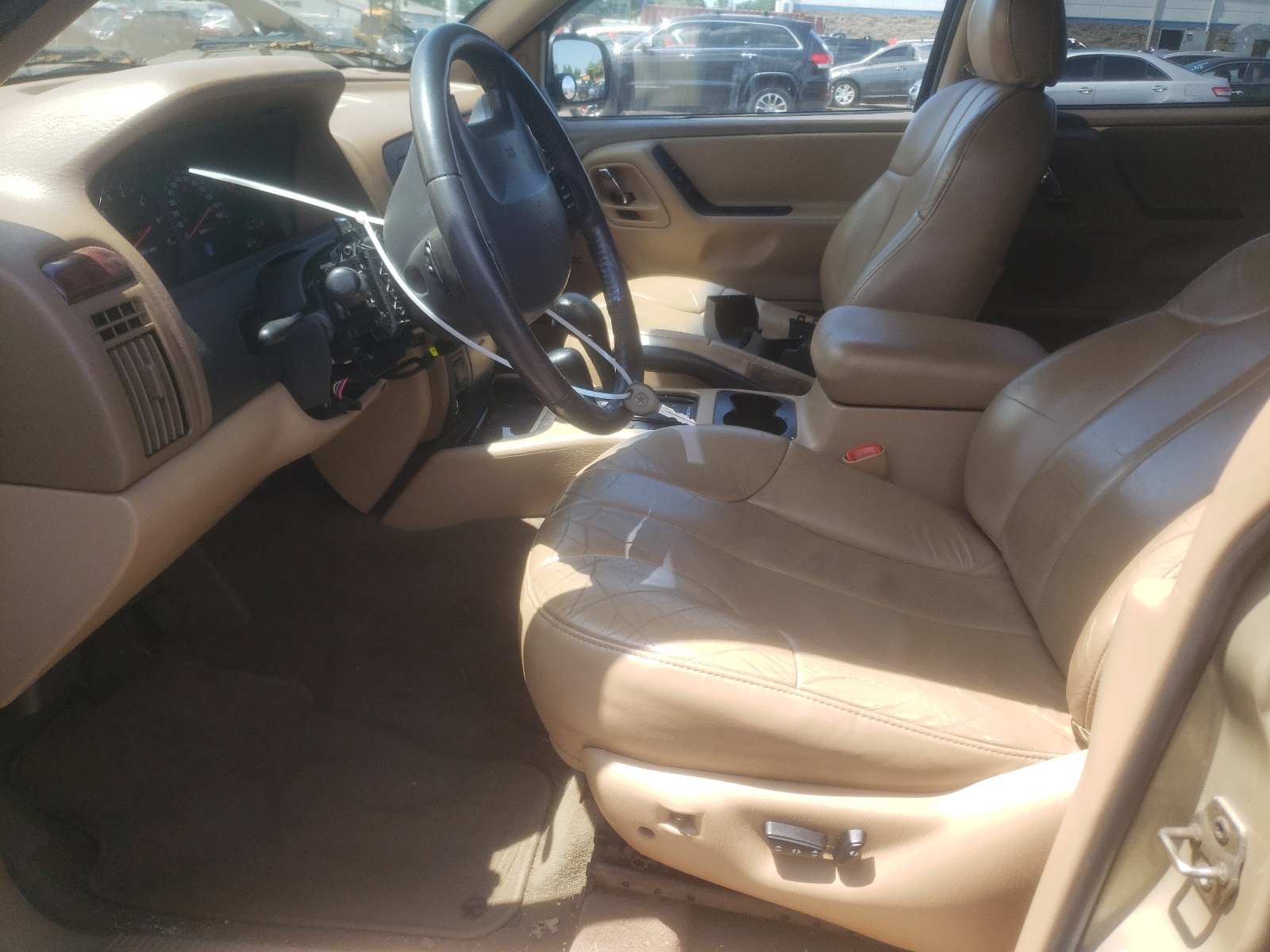 1J4GW48S4YC287681 2000 Jeep Grand Cherokee Laredo