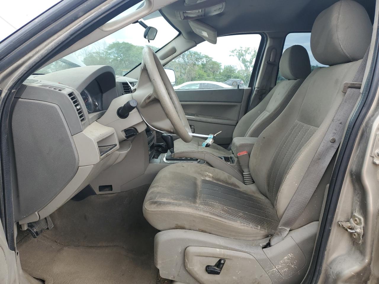 2005 Jeep Grand Cherokee Laredo VIN: 1J4GR48K25C684339 Lot: 61225924