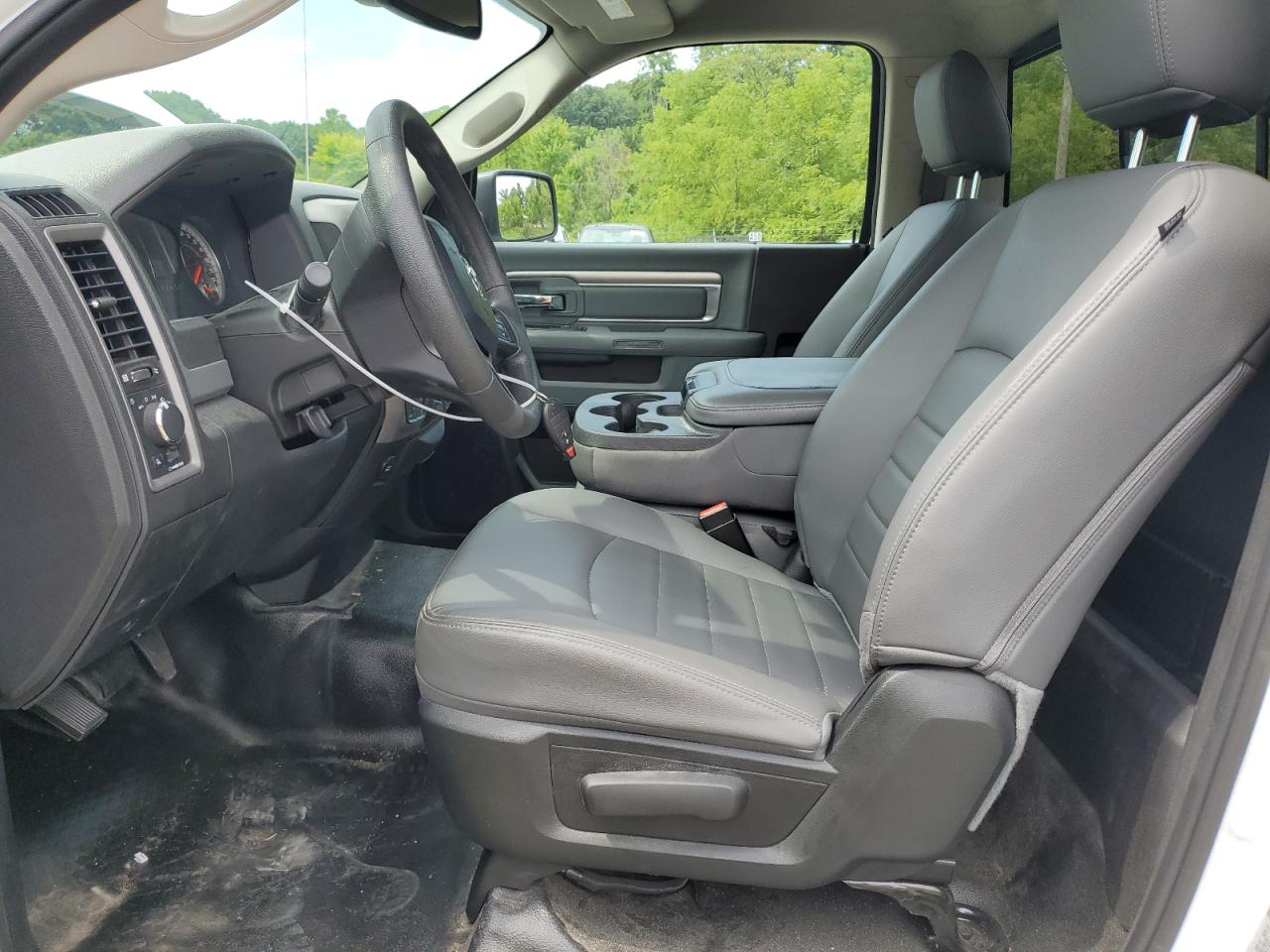 2019 Ram 1500 Classic Tradesman VIN: 3C6JR7DT0KG602975 Lot: 62768104
