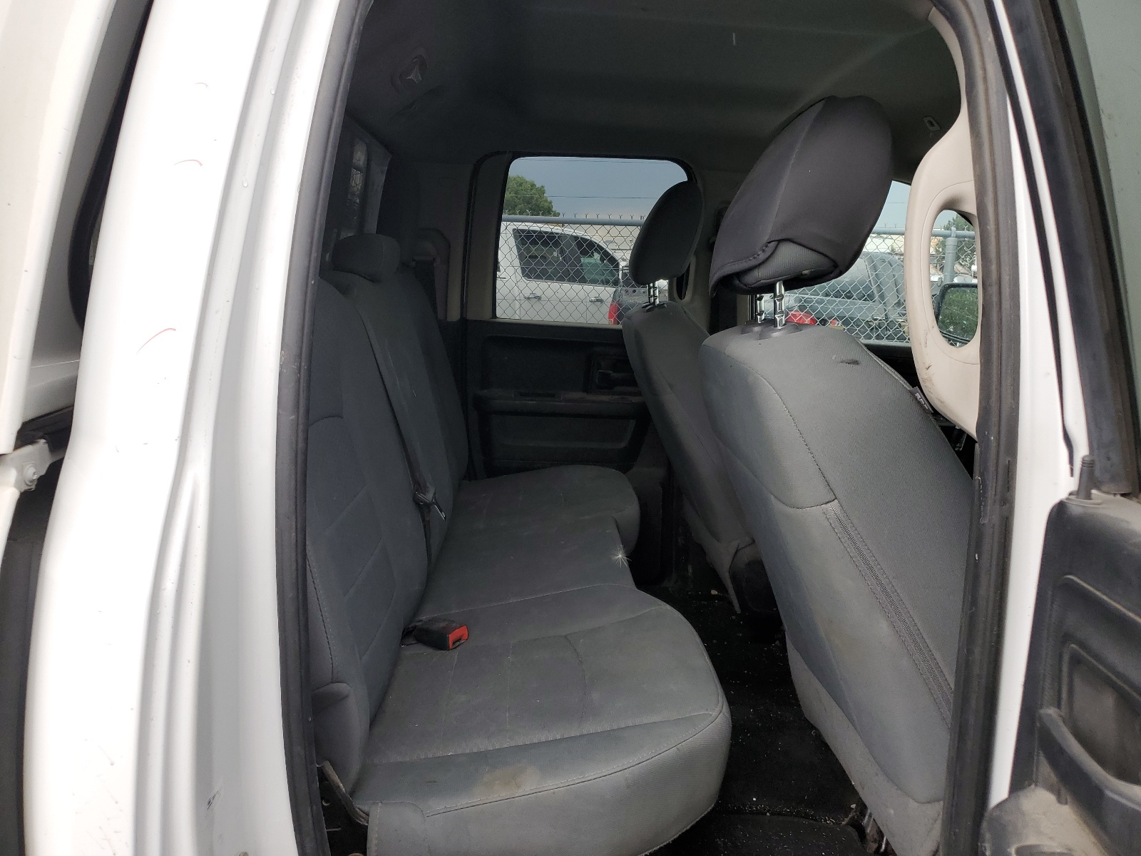 1C6RR7FT0JS186739 2018 Ram 1500 St