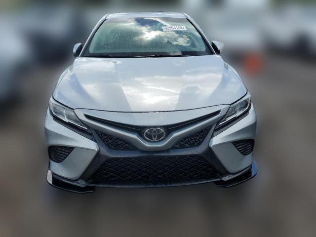  TOYOTA CAMRY 2018 Серебристый