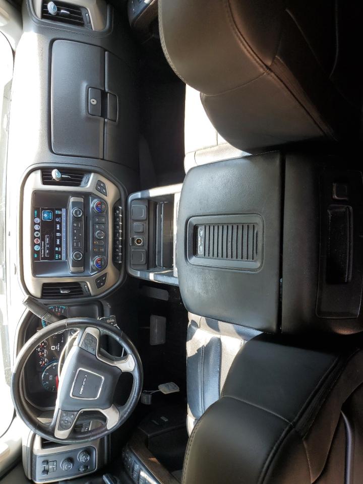 1GT12UEY5JF279092 2018 GMC Sierra K2500 Denali