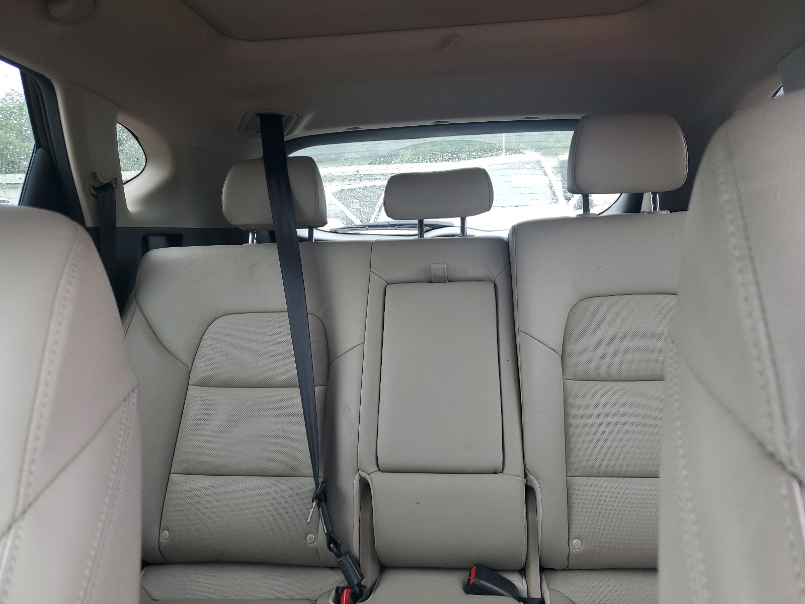 KM8J3CA26JU828105 2018 Hyundai Tucson Value