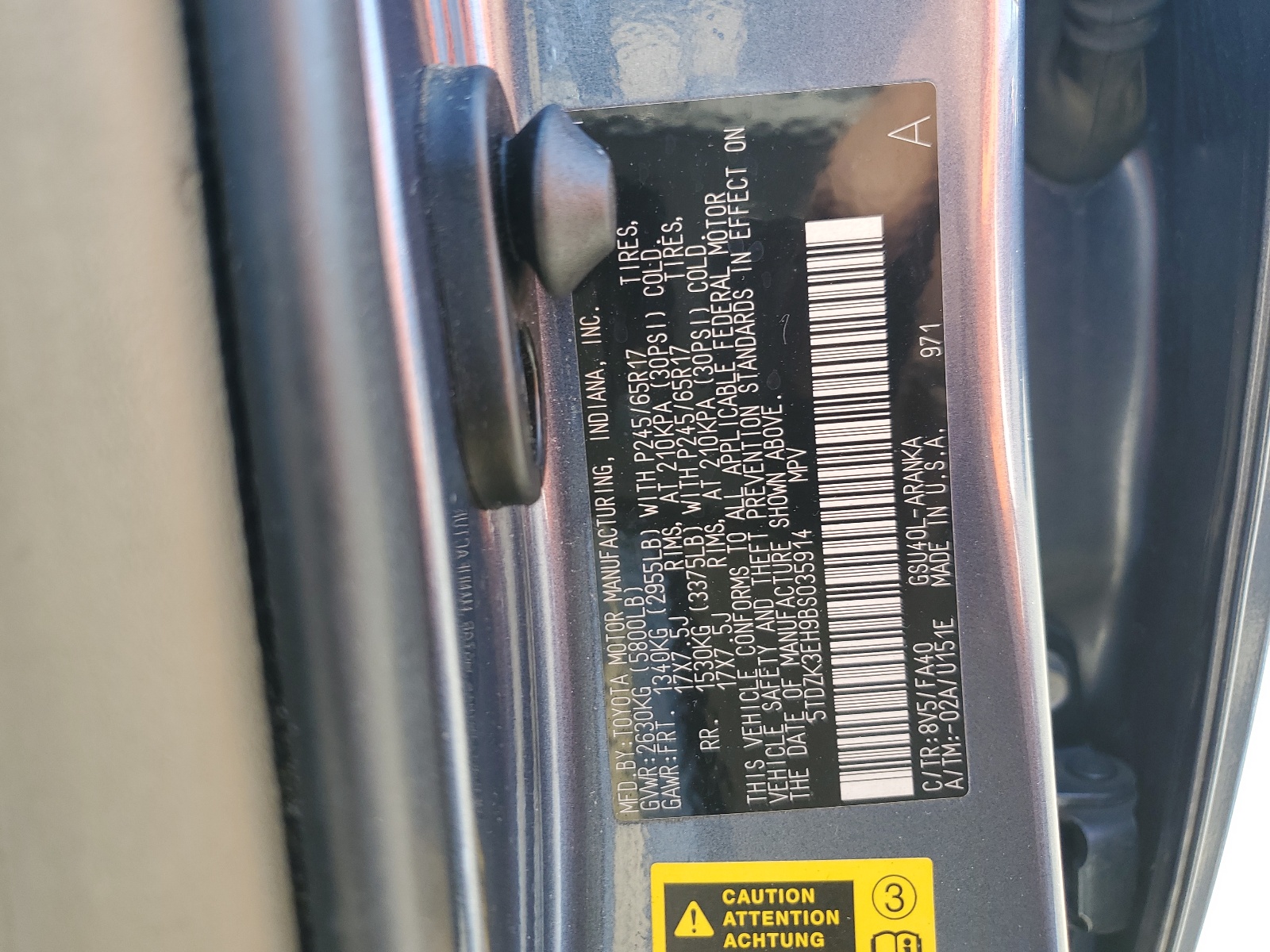 5TDZK3EH9BS035914 2011 Toyota Highlander Base