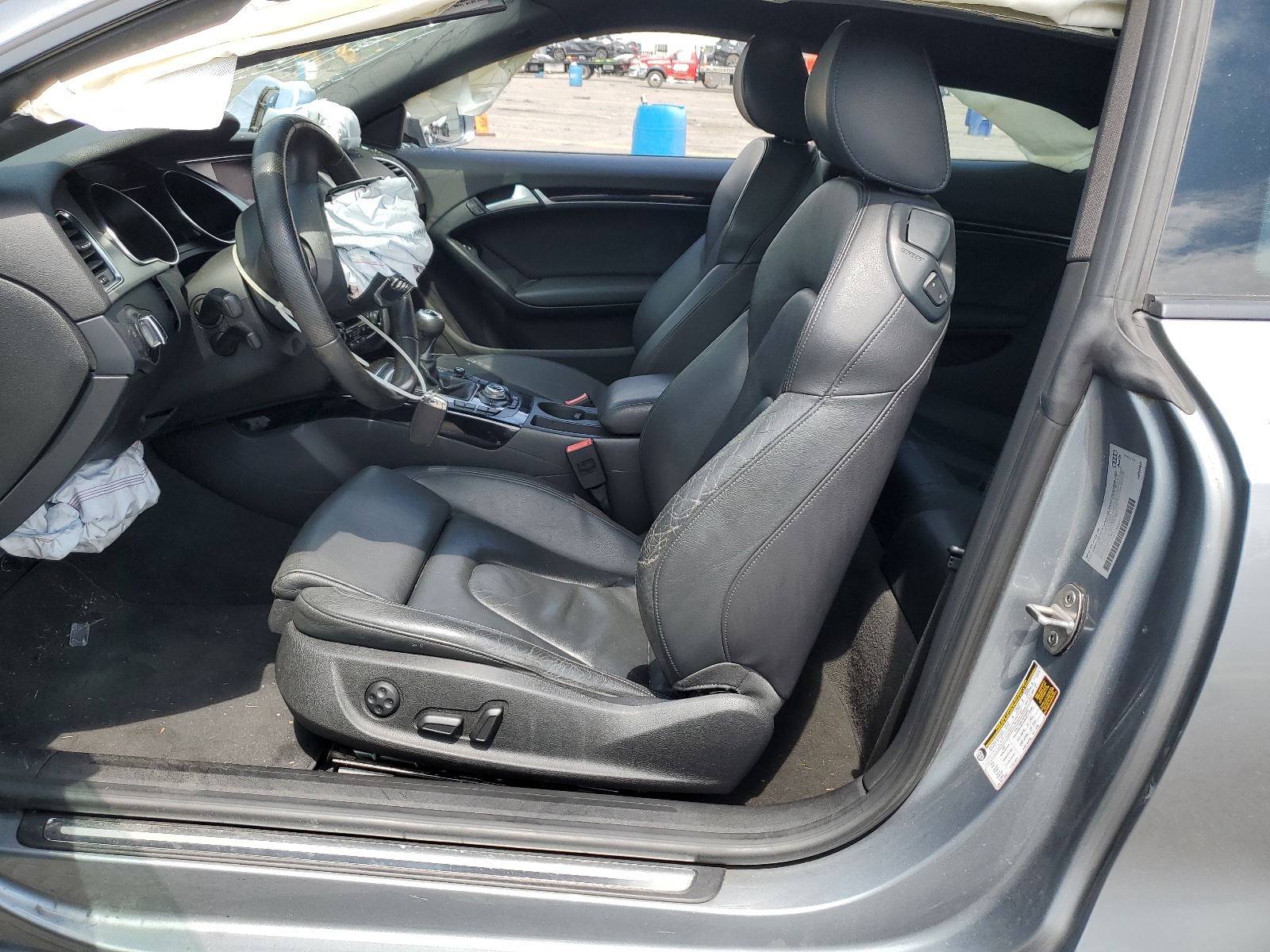 WAURFAFR5BA056057 2011 Audi A5 Premium Plus