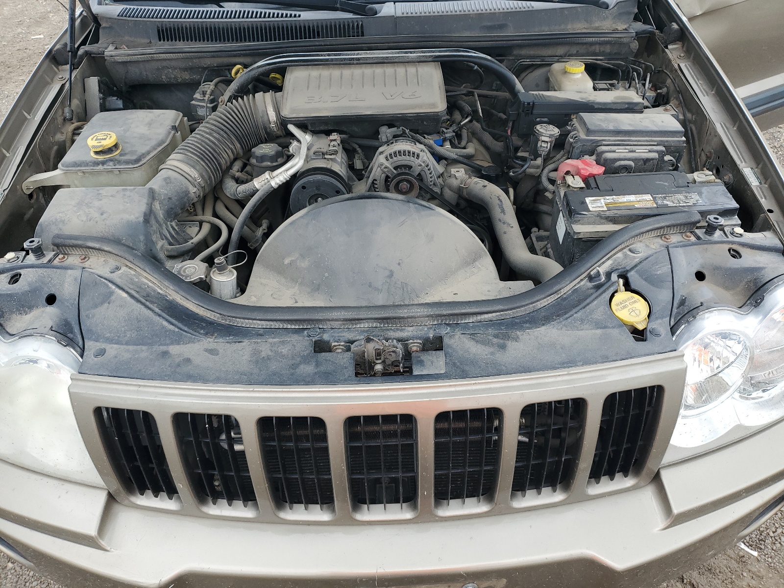 1J4GR48K25C684339 2005 Jeep Grand Cherokee Laredo