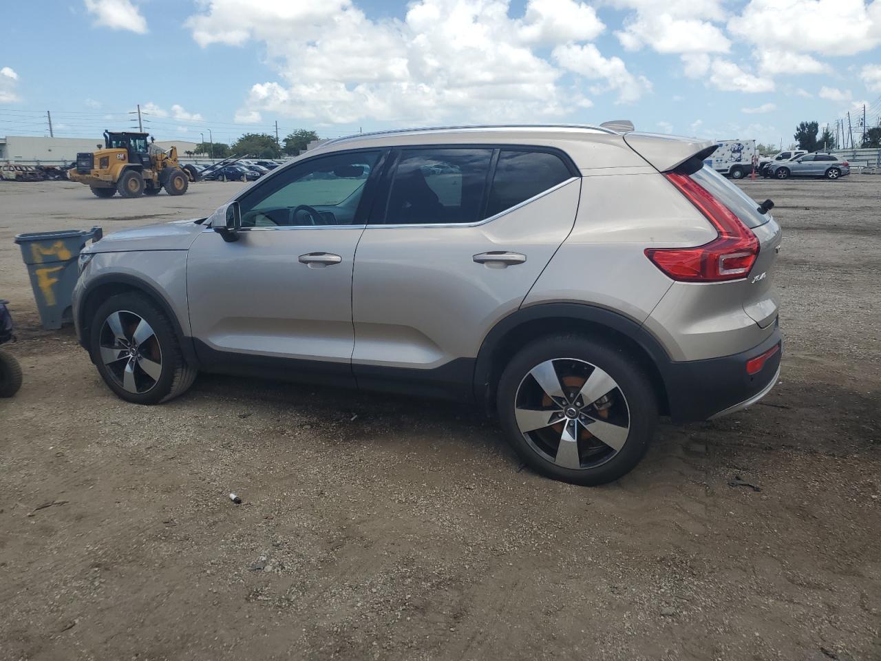 YV4L12UF4P2938678 2023 Volvo Xc40 Ultimate