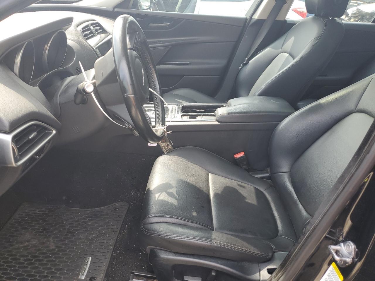 2018 Jaguar Xe Premium VIN: SAJAJ4FX8JCP31354 Lot: 63355054