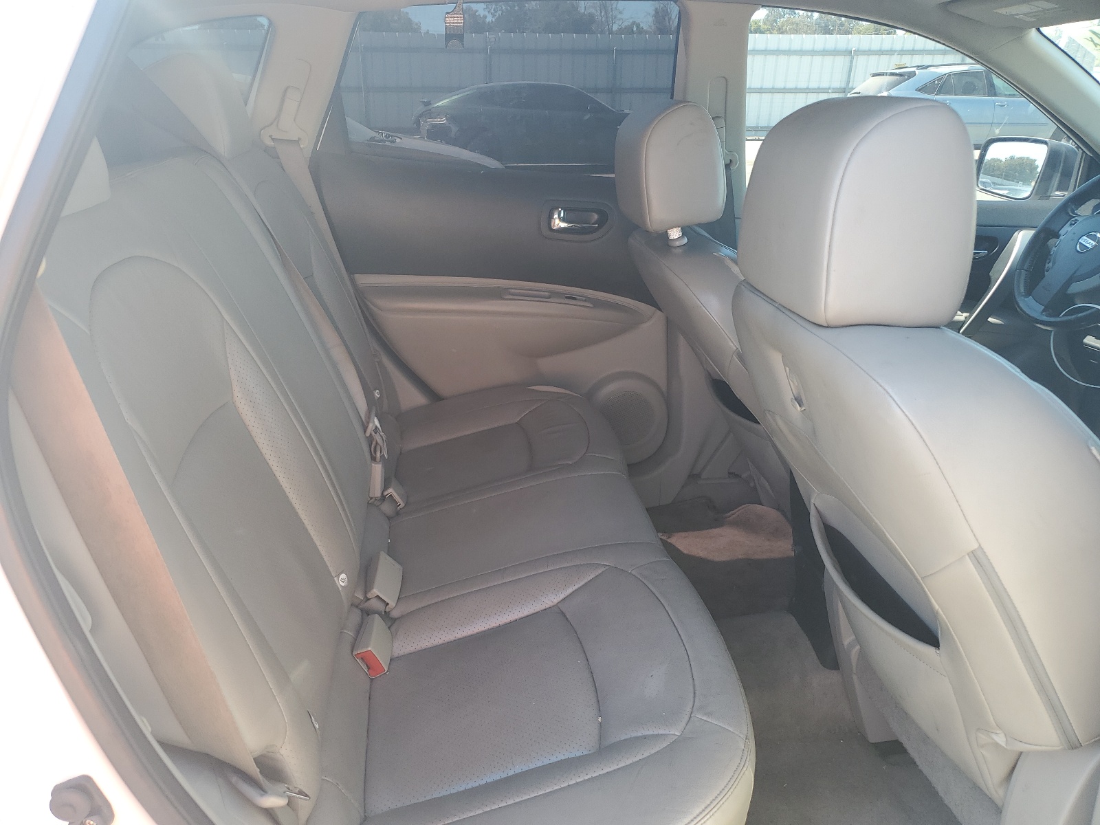 JN8AS5MT2BW188475 2011 Nissan Rogue S