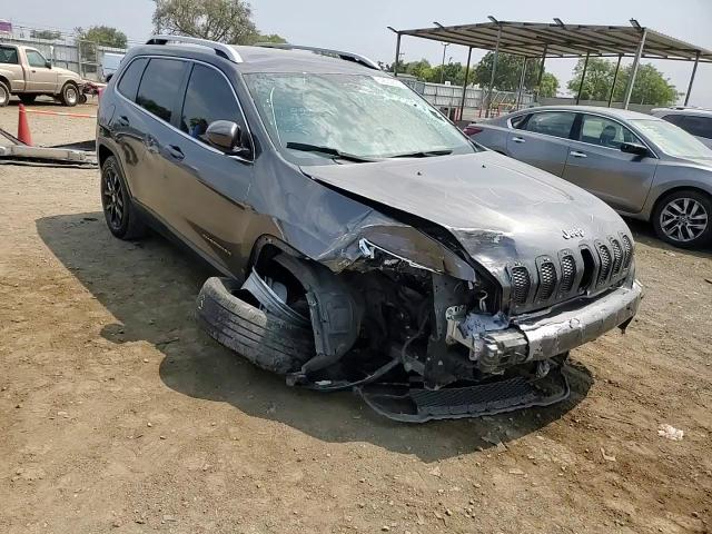2016 Jeep Cherokee Latitude VIN: 1C4PJMCS1GW213532 Lot: 62532884