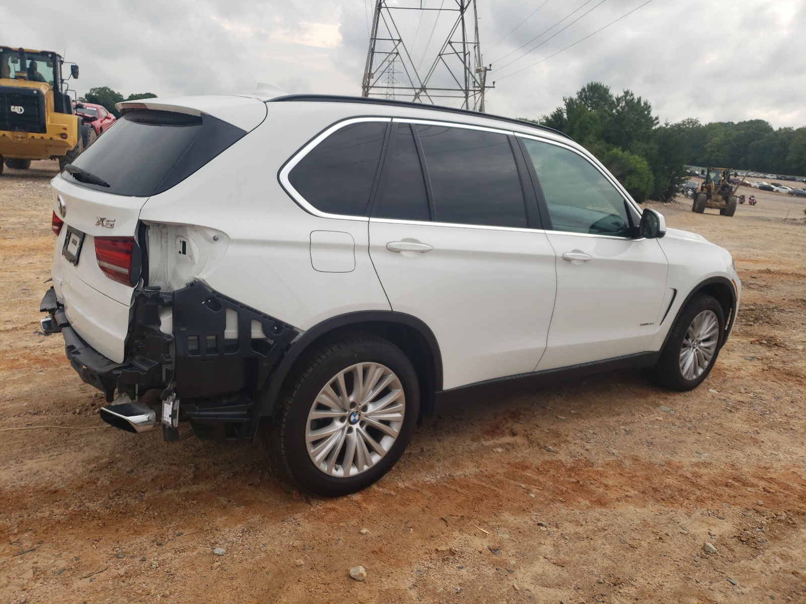 2015 BMW X5 xDrive50I vin: 5UXKR6C51F0J76085