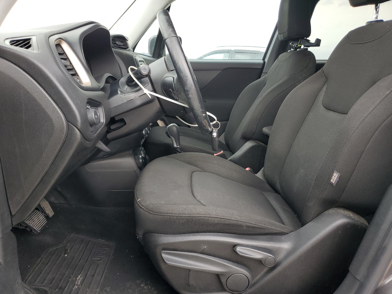 ZACCJBBB0HPE64013 2017 Jeep Renegade Latitude