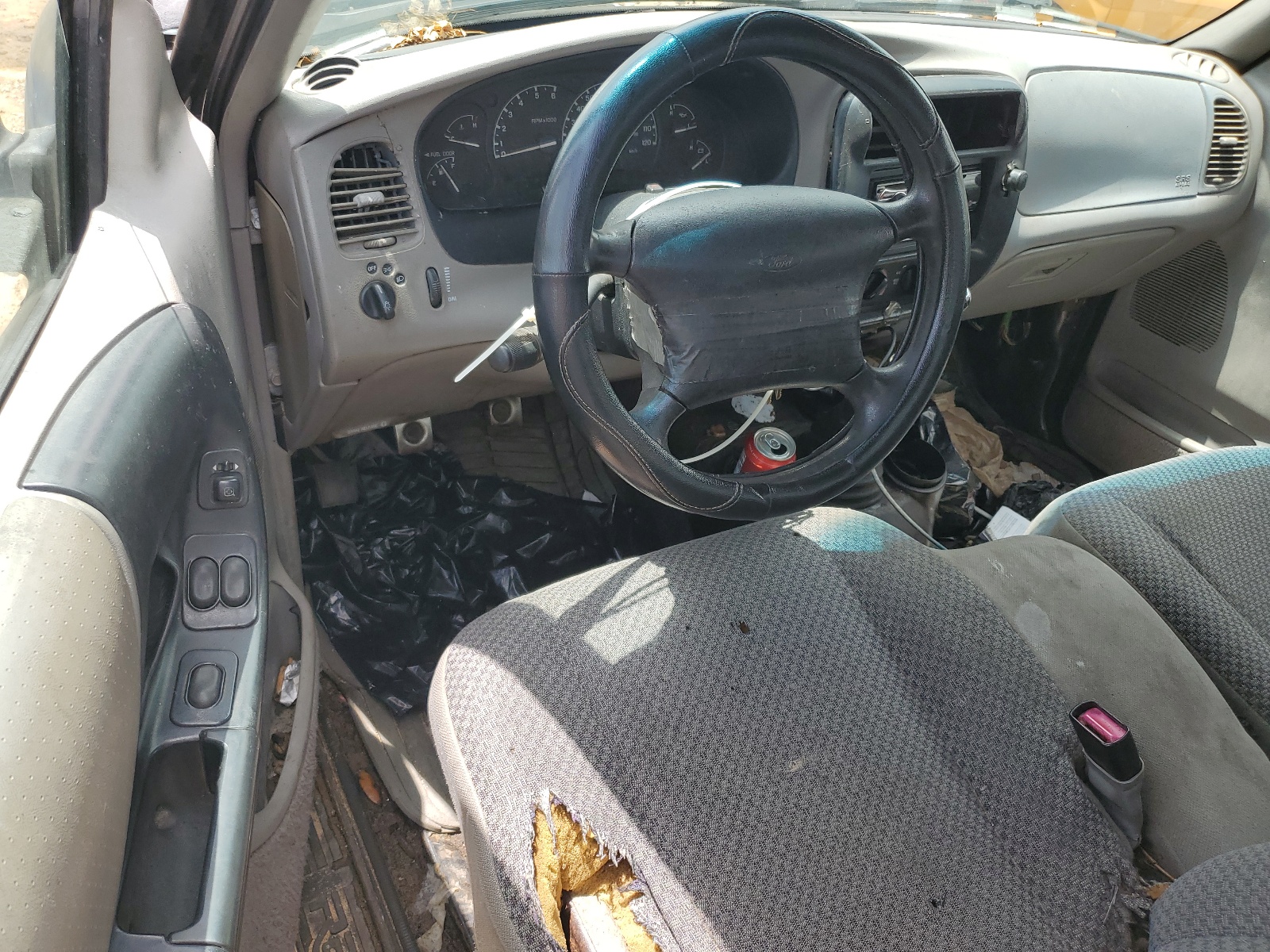 1FTYR10C8WPA65994 1998 Ford Ranger