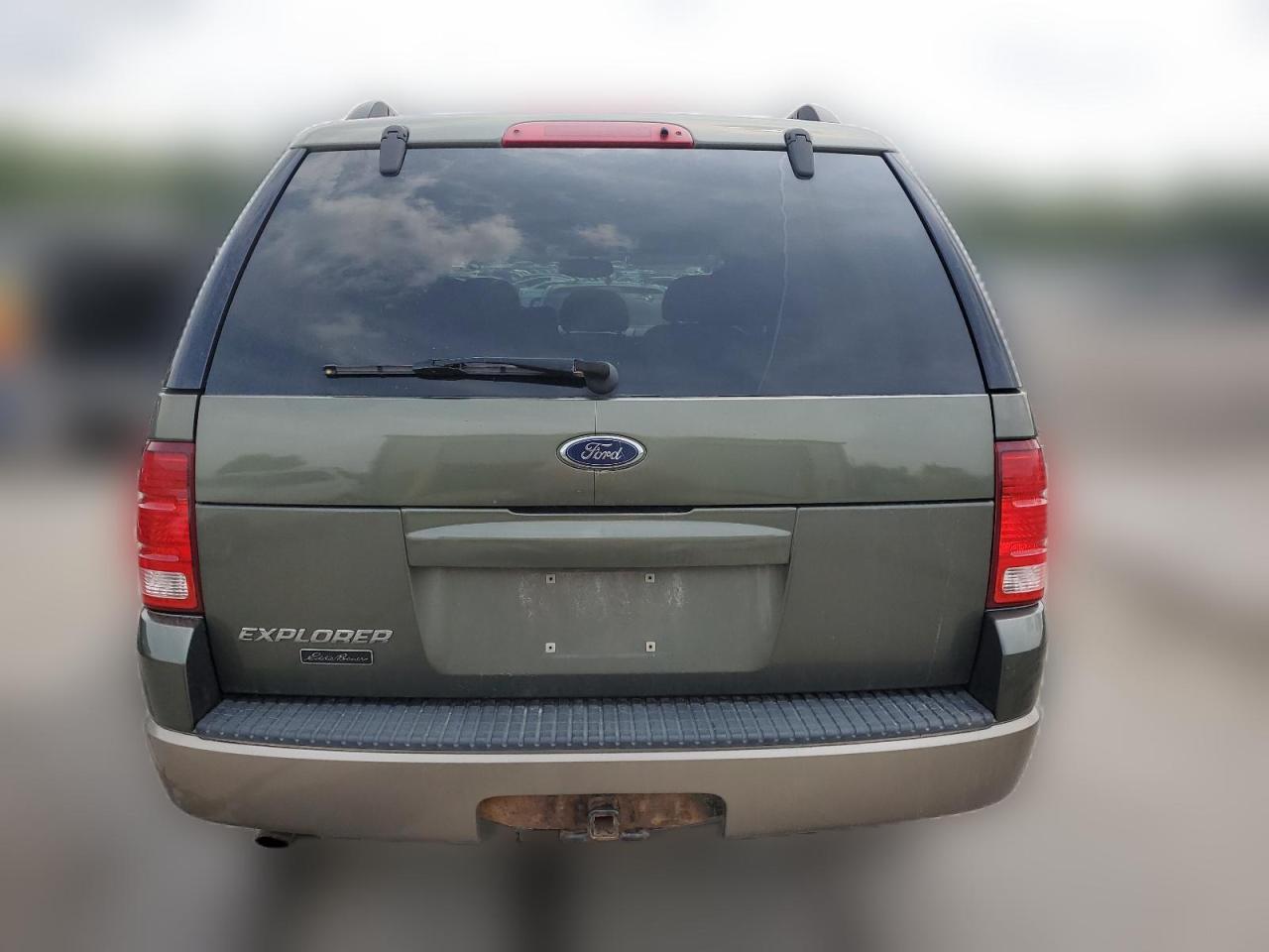 2004 Ford Explorer Eddie Bauer VIN: 1FMDU74K54UB01359 Lot: 64009384