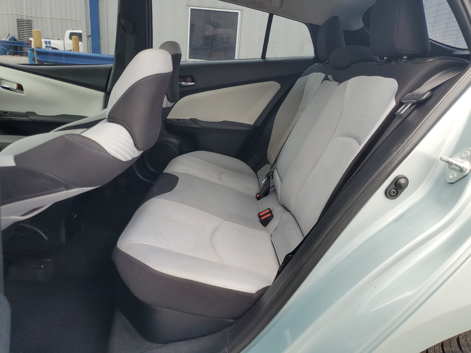 JTDKBRFUXH3566078 2017 Toyota Prius