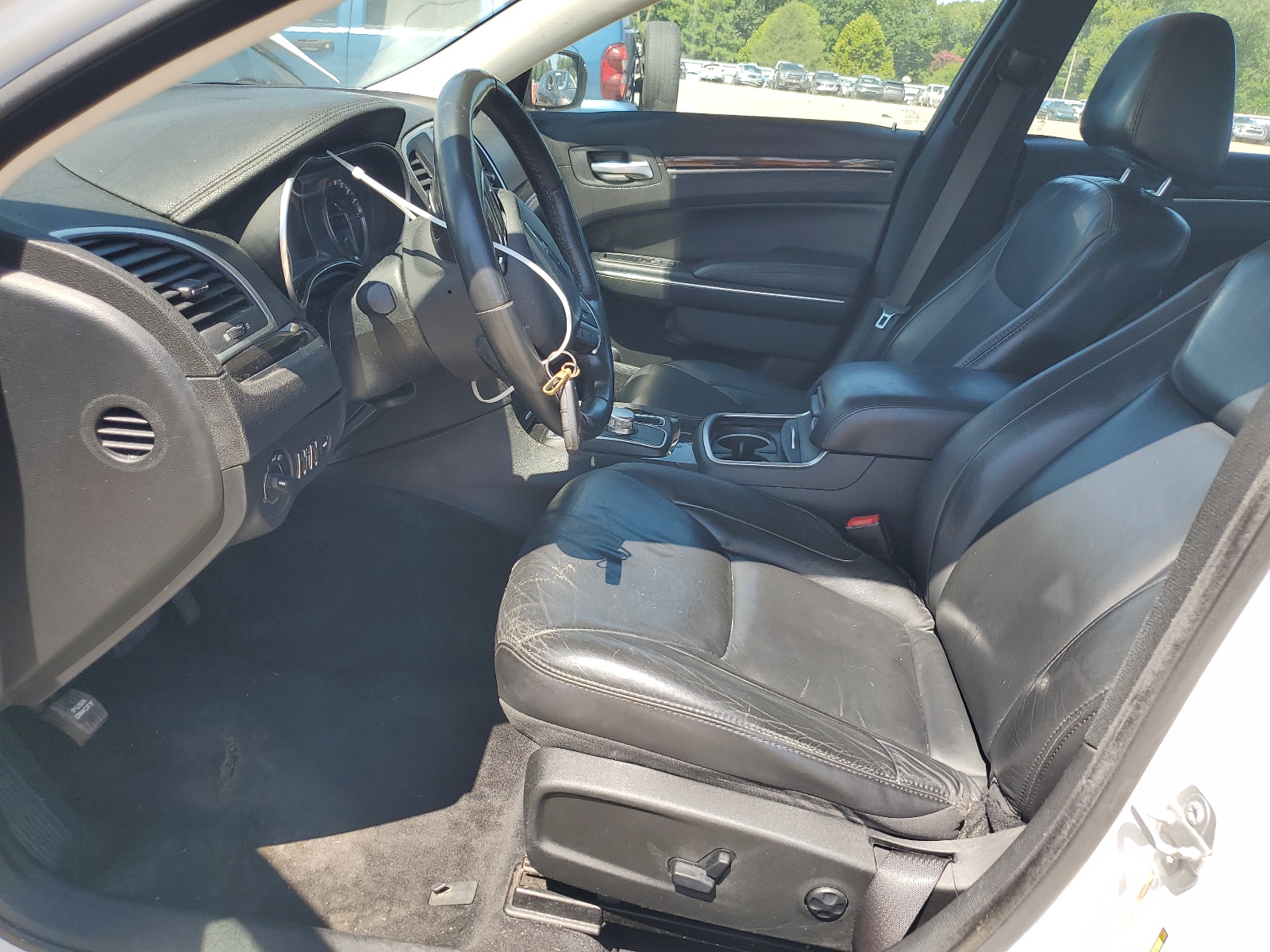 2C3CCAAG1FH749243 2015 Chrysler 300 Limited