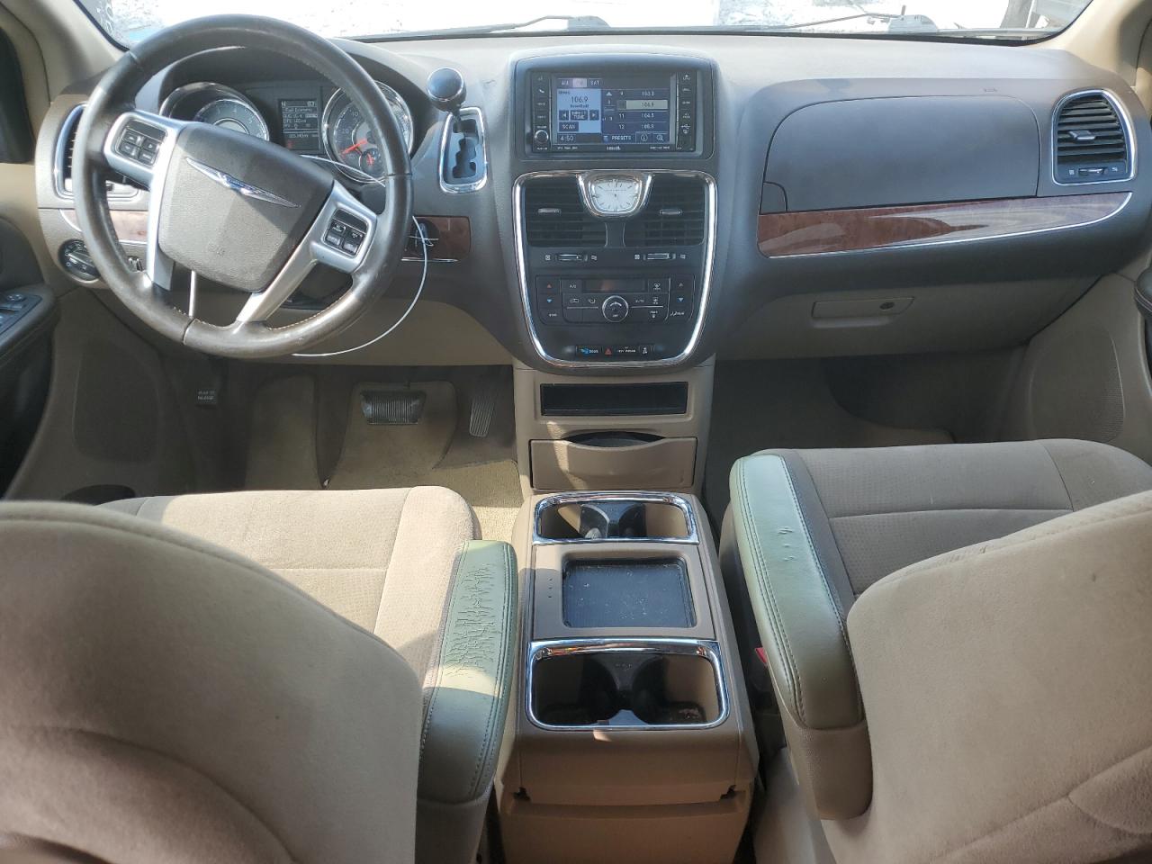 2011 Chrysler Town & Country Touring VIN: 2A4RR5DG5BR772255 Lot: 64472194