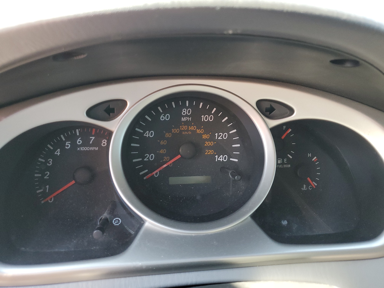 JTEDD21A640104101 2004 Toyota Highlander