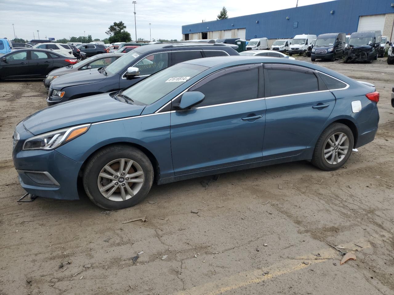 5NPE24AF6HH515819 2017 HYUNDAI SONATA - Image 1