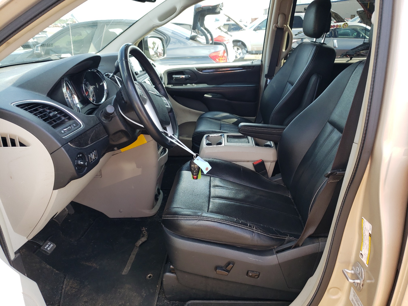 2C4RC1BG3GR305779 2016 Chrysler Town & Country Touring