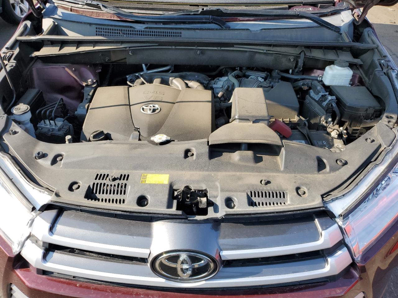 2019 Toyota Highlander Se VIN: 5TDJZRFH4KS702463 Lot: 63247404