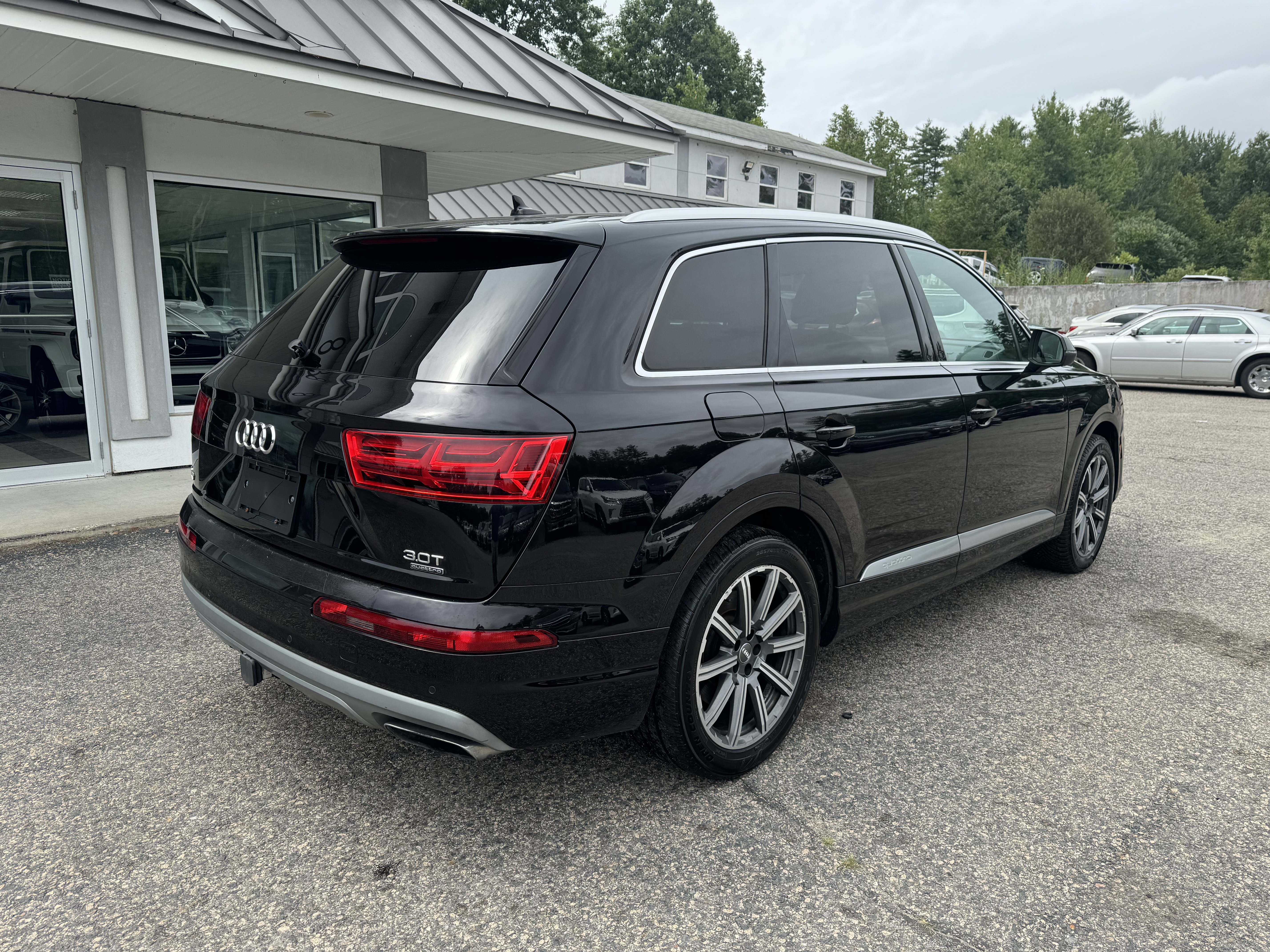 WA1LAAF76HD008722 2017 Audi Q7 Premium Plus