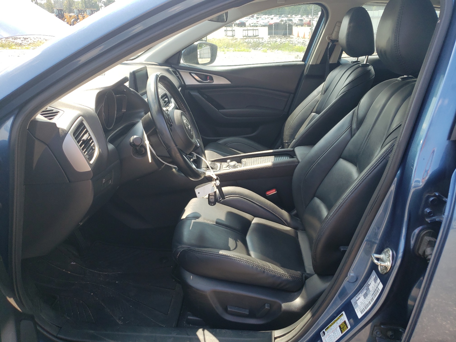 3MZBN1V37JM242623 2018 Mazda 3 Touring