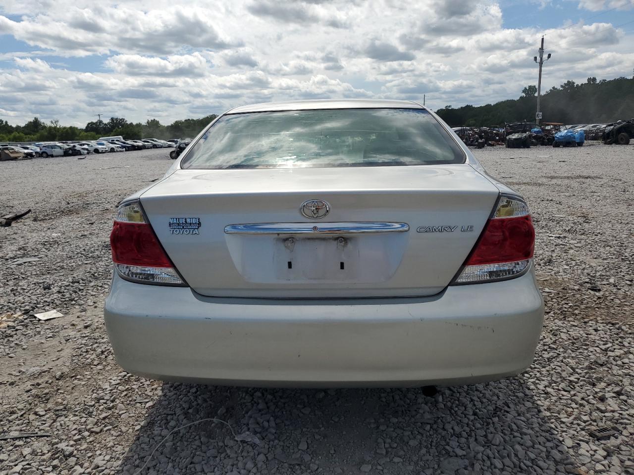 2005 Toyota Camry Le VIN: 4T1BE32K95U623705 Lot: 62637274