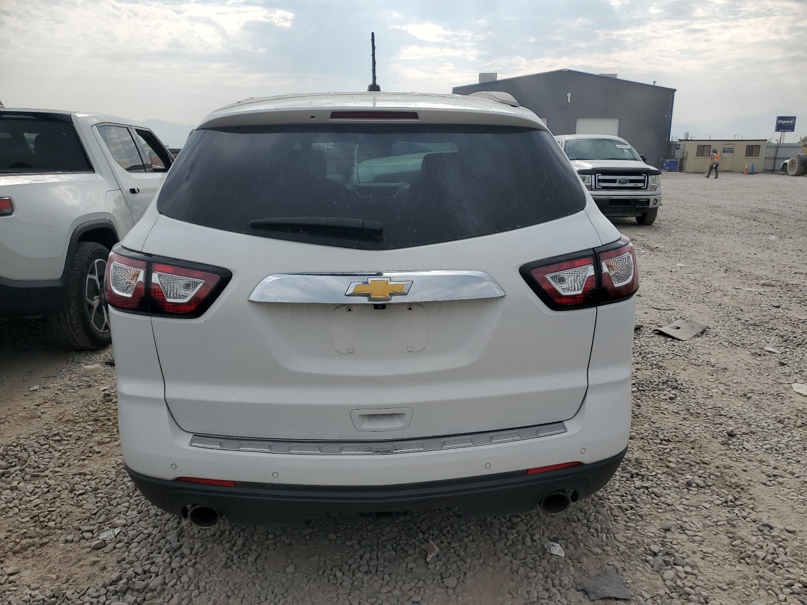 1GNKVJKD8HJ235825 2017 Chevrolet Traverse Premier