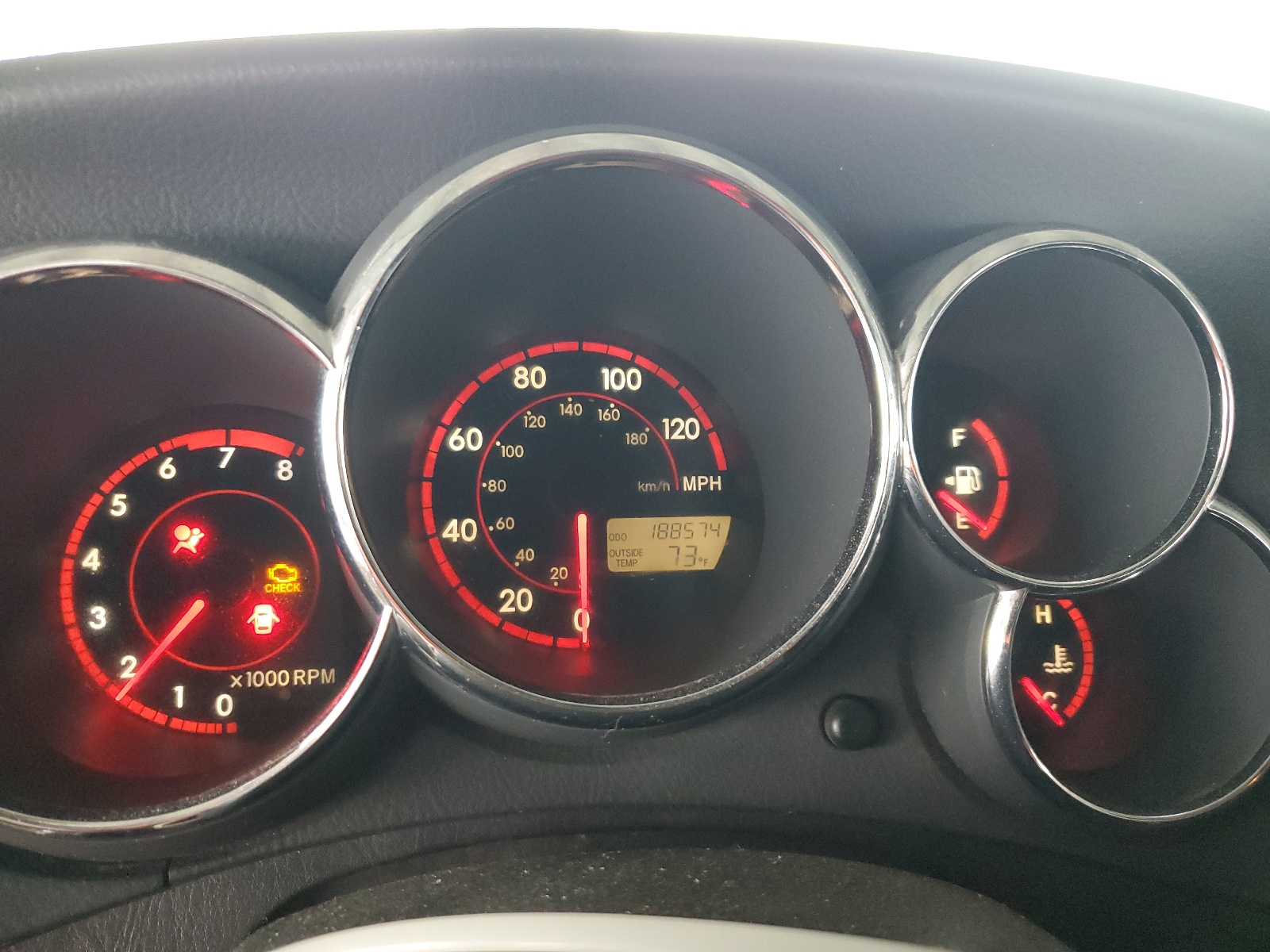 2T1KR32EX4C268073 2004 Toyota Corolla Matrix Xr