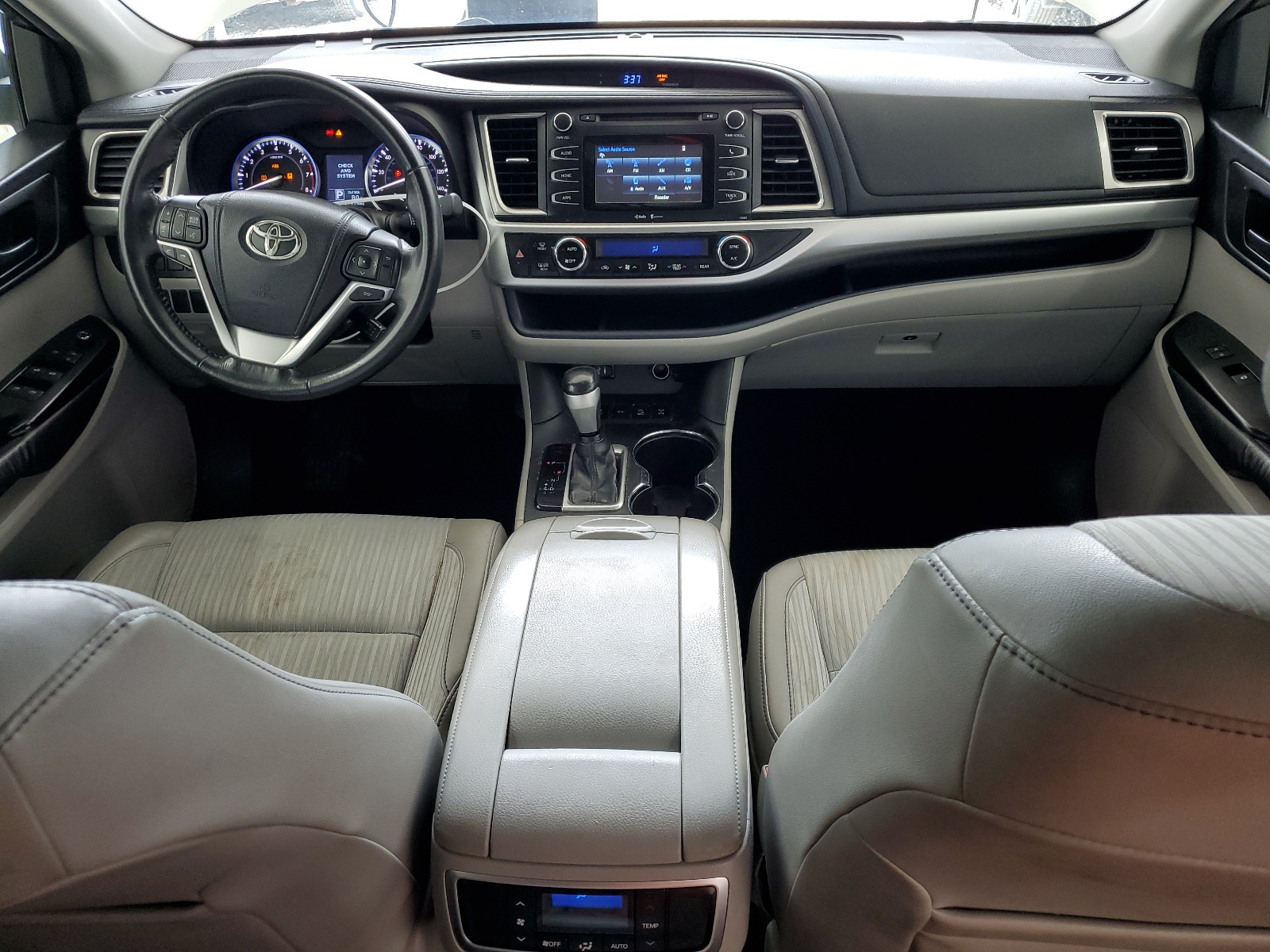 5TDBKRFH3ES004715 2014 Toyota Highlander Le