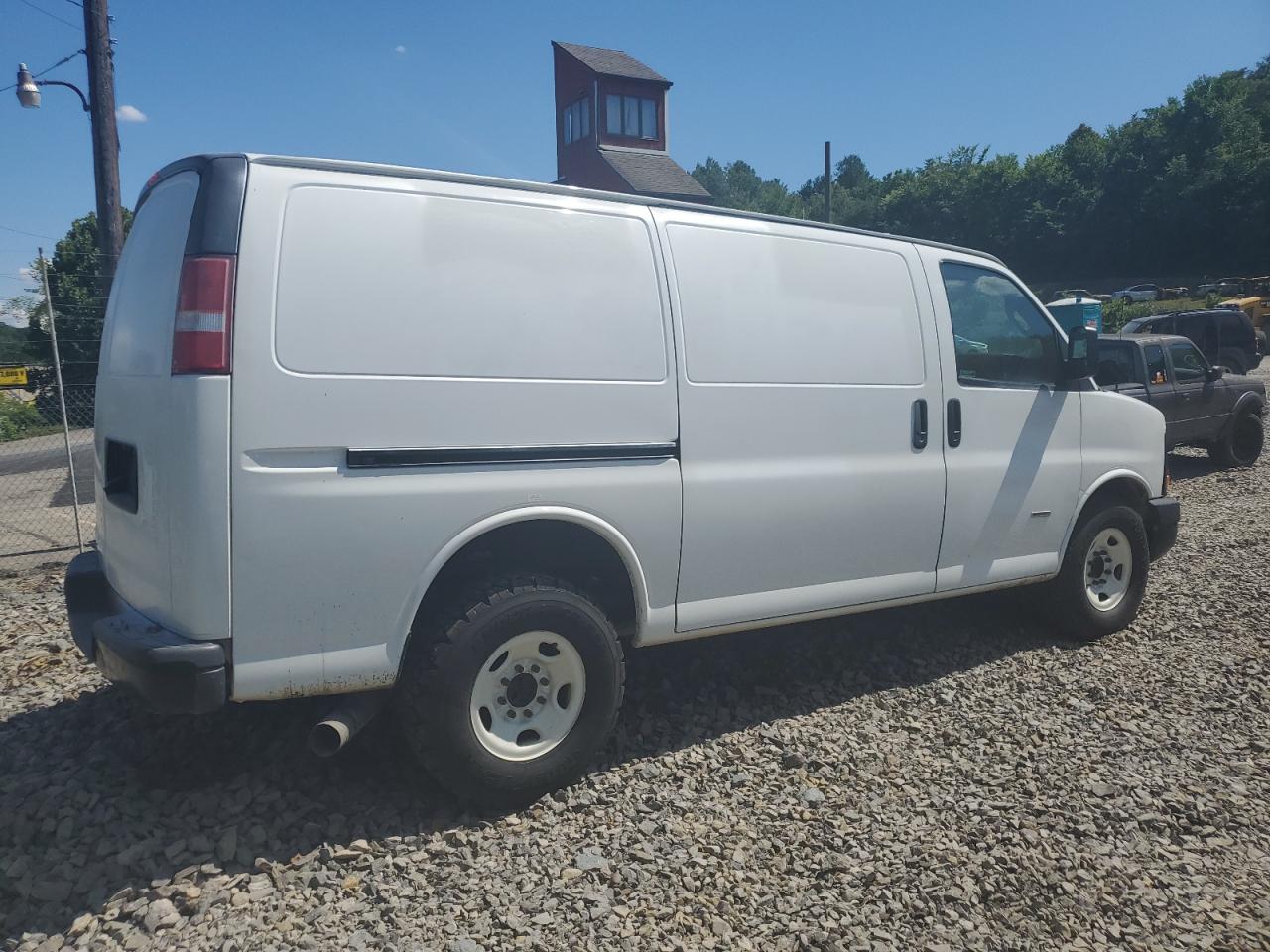 2017 Chevrolet Express - Image 3