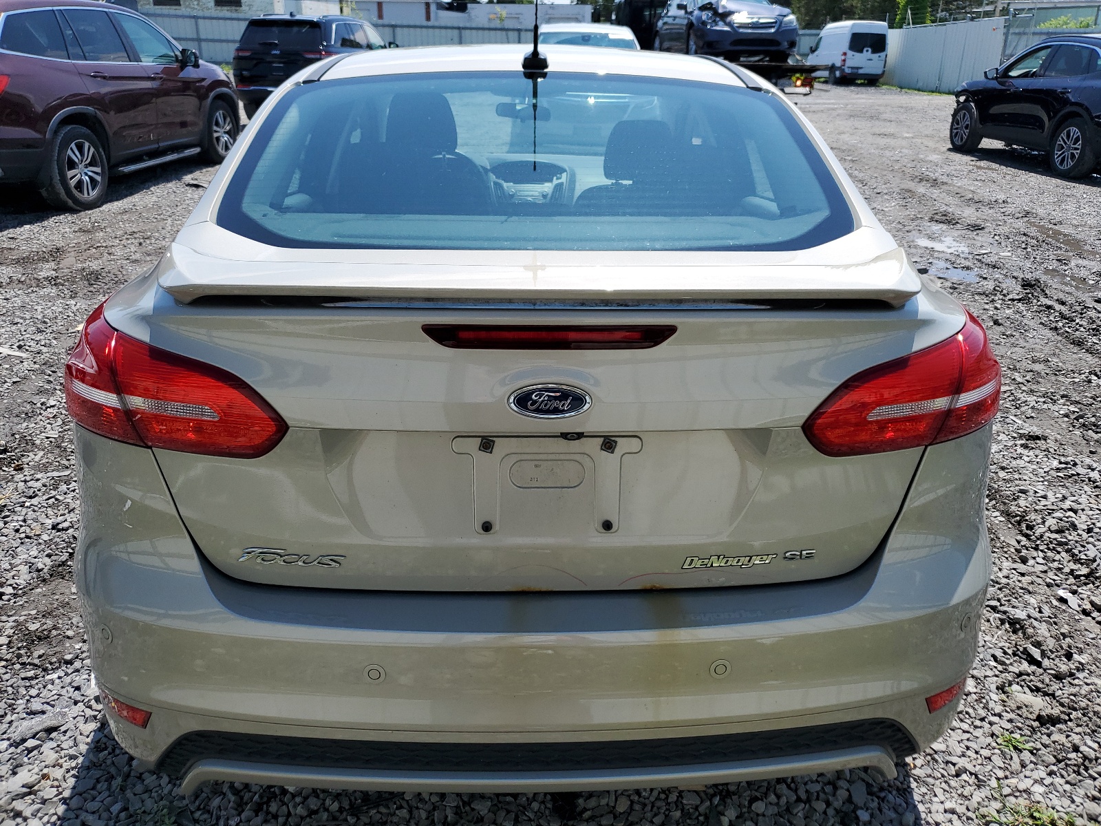 2015 Ford Focus Se vin: 1FADP3F20FL310556