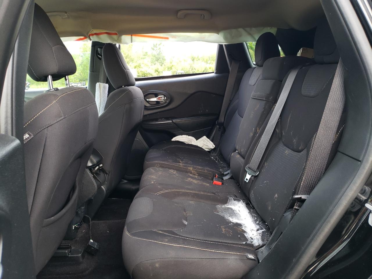 2017 Jeep Cherokee Latitude VIN: 1C4PJLCB8HW547763 Lot: 63023094