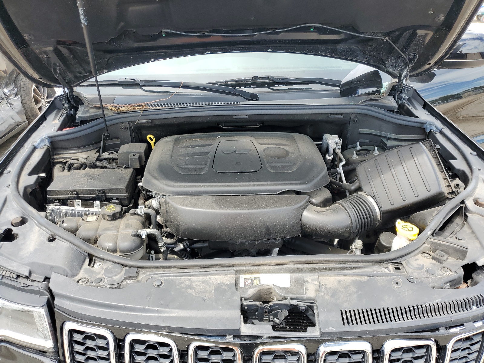 1C4RJFAGXKC771540 2019 Jeep Grand Cherokee Laredo