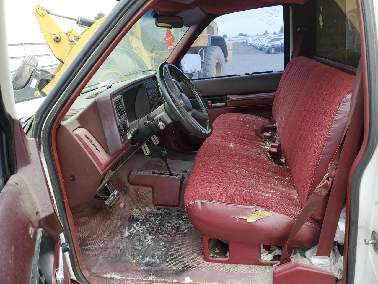 1990 Chevrolet Gmt-400 K2500 VIN: 1GCFK24K7LE109946 Lot: 64635684