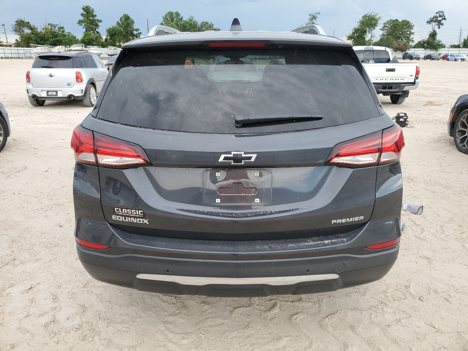 2GNAXNEV3N6111231 2022 Chevrolet Equinox Premier