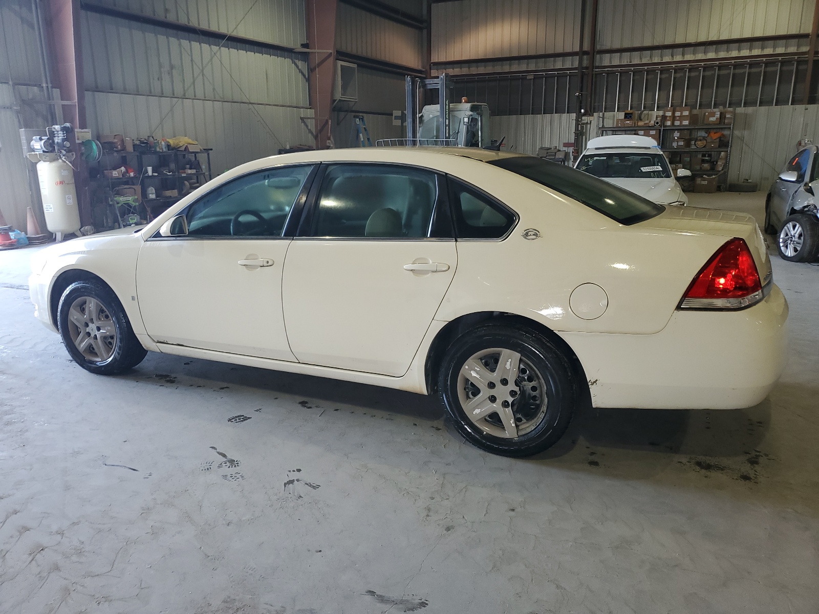 2G1WB58KX89119353 2008 Chevrolet Impala Ls