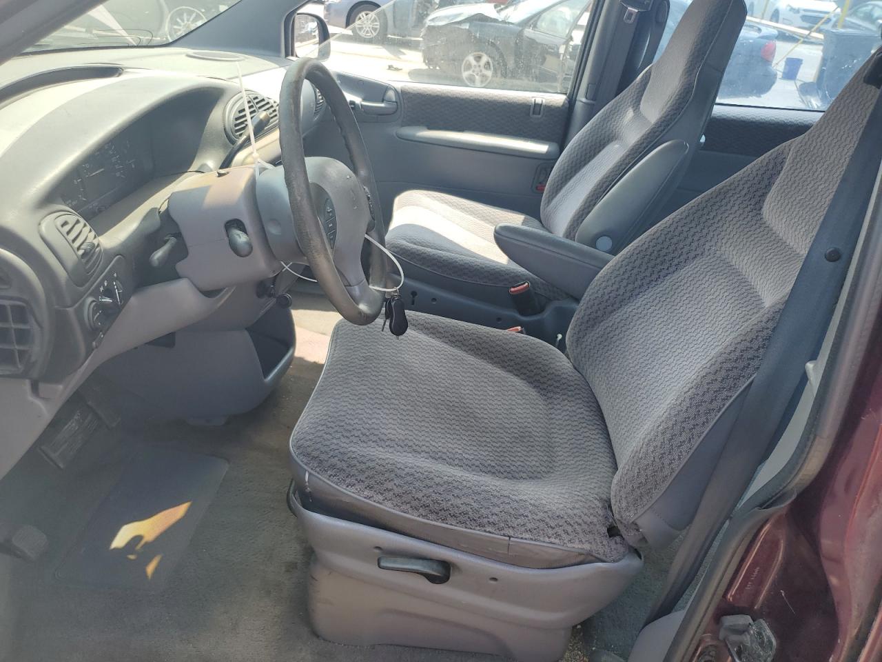 1999 Dodge Caravan Se VIN: 2B4GP45G3XR346998 Lot: 65080184